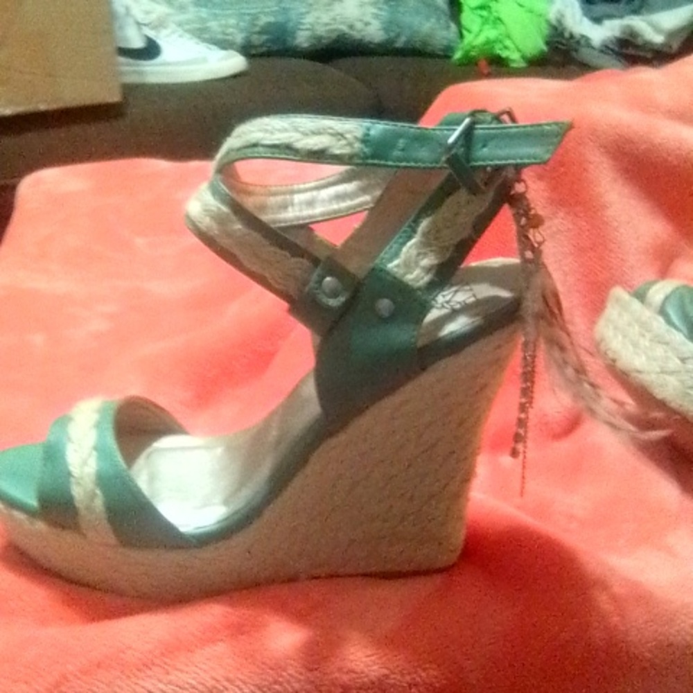 Wedge shoes - Picture 3 of 3